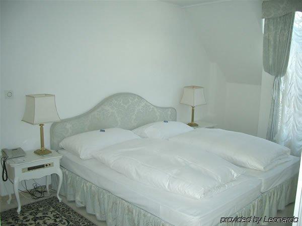 רורשאך Hotel Mozart מראה חיצוני תמונה