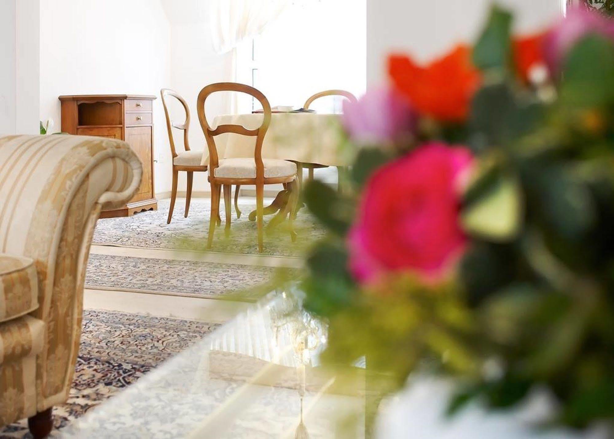 רורשאך Hotel Mozart מראה חיצוני תמונה